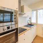 Hollywood 9 People - Khbnb Center Strasbourg