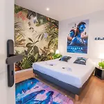 Hollywood 9 People - Khbnb Center Στρασβούργο