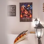 Hollywood 9 People - Khbnb Center Apartment