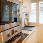 Hollywood 9 People - Khbnb Center Apartment *