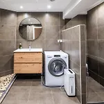 Hollywood 9 People - Khbnb Center Apartment Strasbourg