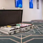 Hollywood 9 People - Khbnb Center * Strasbourg