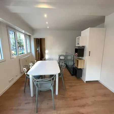 Hollywood 9 People - Khbnb Center Apartment Strasbourg