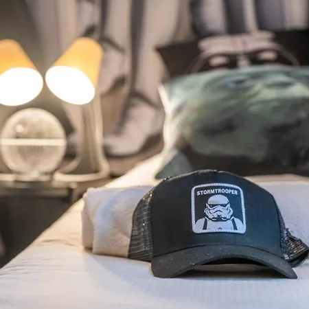 Hollywood 9 People - Khbnb Center Apartament