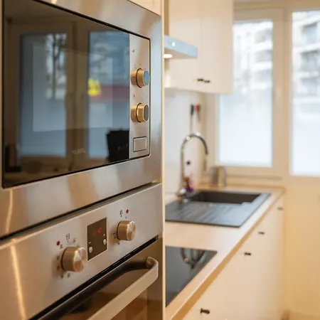 Hollywood 9 People - Khbnb Center Апартаменты *