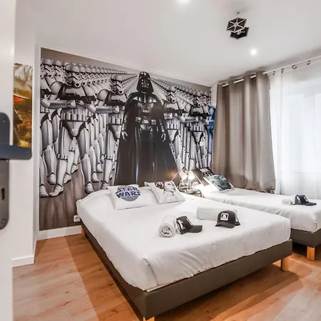 Hollywood 9 People - Khbnb Center Apartament *