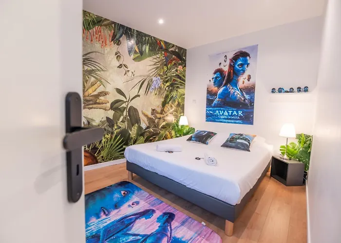 Hollywood 9 People - Khbnb Center Štrasburk
