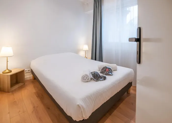 Hollywood 9 People - Khbnb Center Apartmán Štrasburk