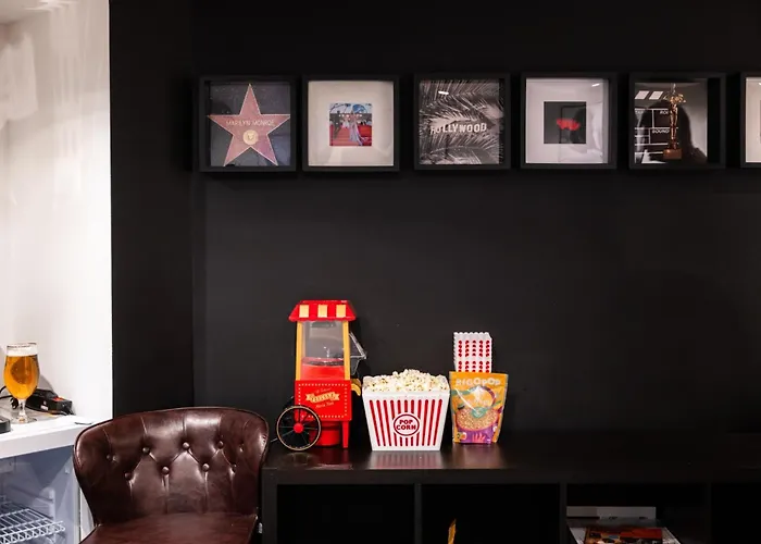 Apartmán Hollywood 9 People - Khbnb Center *