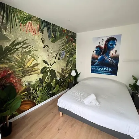 Hollywood 9 People - Khbnb Center Apartment Straßburg