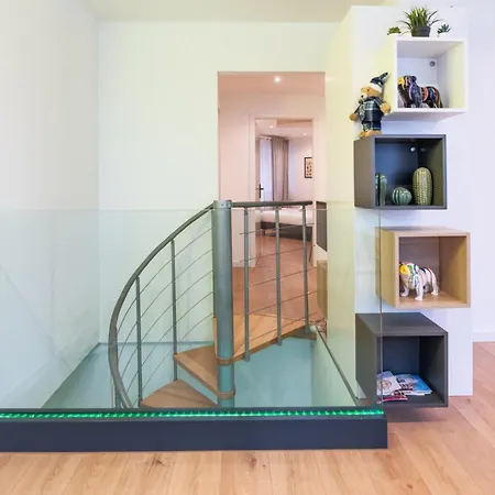 Hollywood 9 People - Khbnb Center Apartment Strasbourg